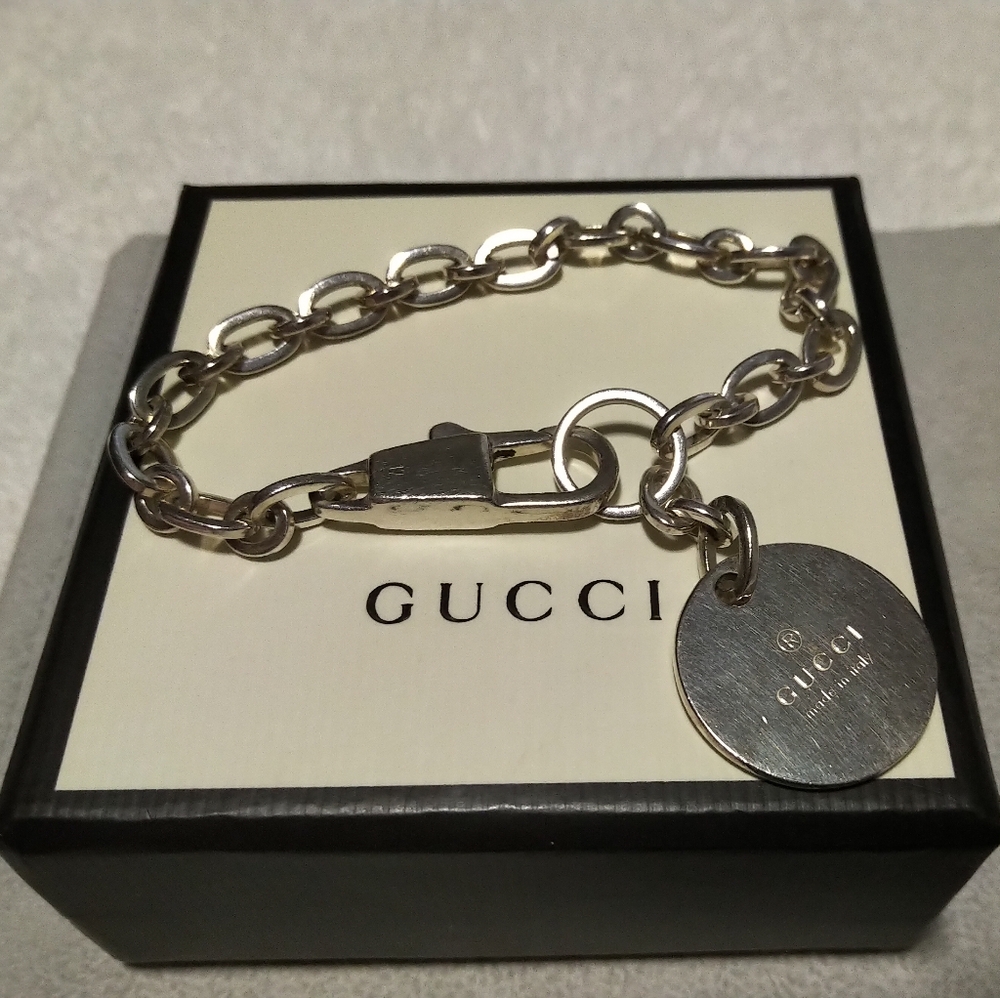 Authentic Gucci Icon Sterling Silver Round Trademark Charm Bracelet With Box